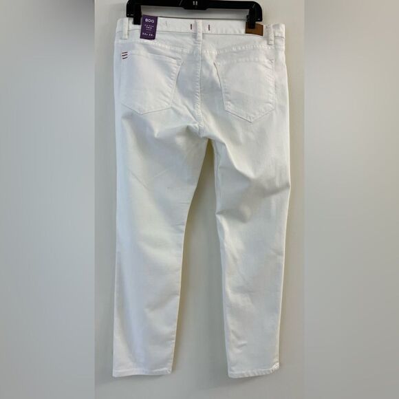 NWOT BDG Mid-Rise Twig Grazer White Jeans Size 32x26 - Picture 3 of 9